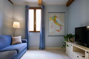 Blue Charm Florentine Apartment by Oteego